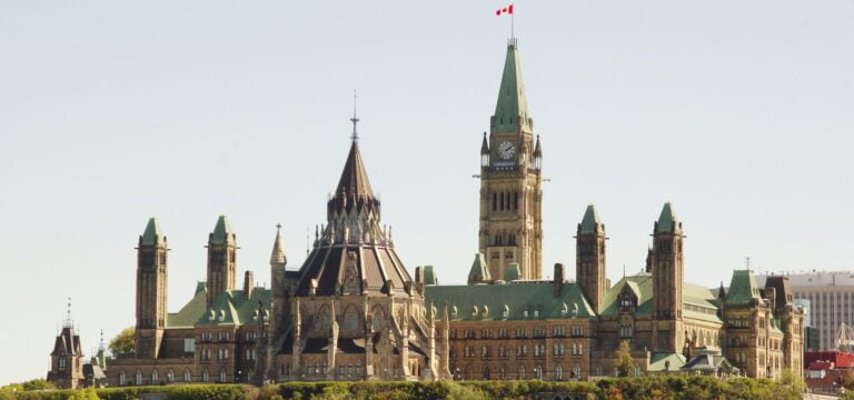 cropped-canada-ottawa-parliament-monument-1[1]
